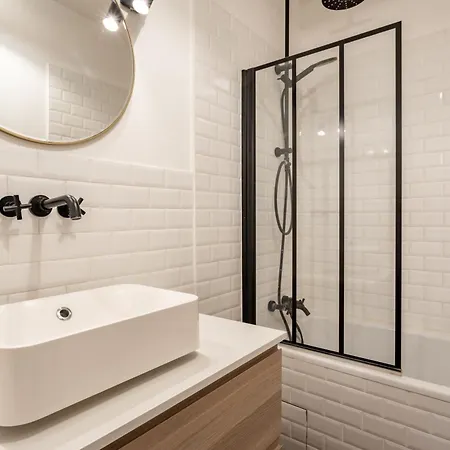 Montmartre // Lovely Flat For ! Париж