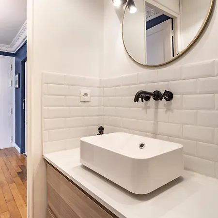 Апартаменты Montmartre // Lovely Flat For ! *