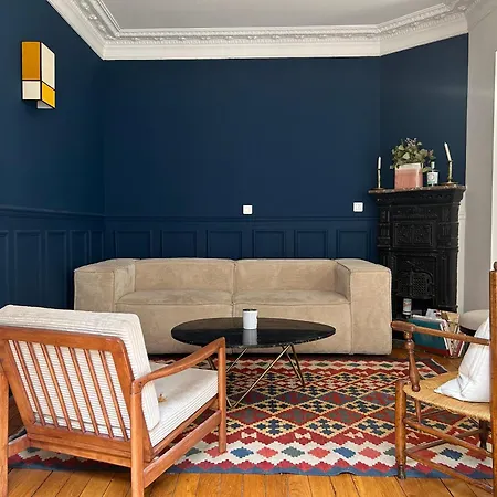 Montmartre // Lovely Flat For ! Апартаменты *